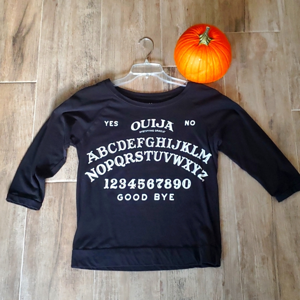 Hot Topic / Halloween shirt / Sz Med